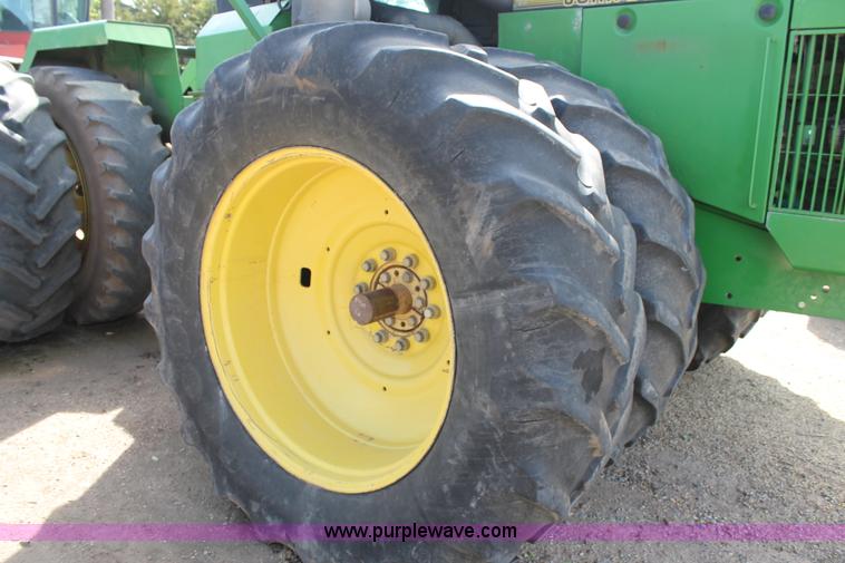 image for item J1403 1994 John Deere 8970 4WD tractor
