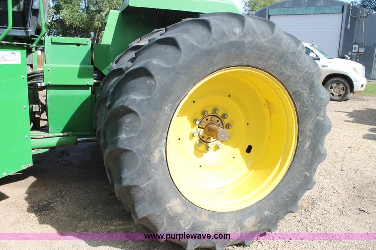 image for item J1403 1994 John Deere 8970 4WD tractor