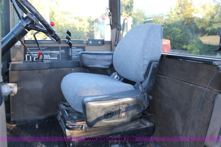 image for item J1403 1994 John Deere 8970 4WD tractor