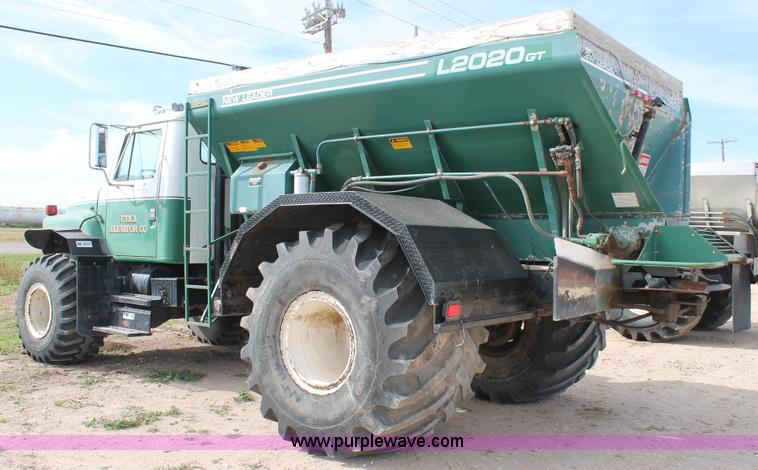 image for item J1410 1984 International fertilizer spreader truck