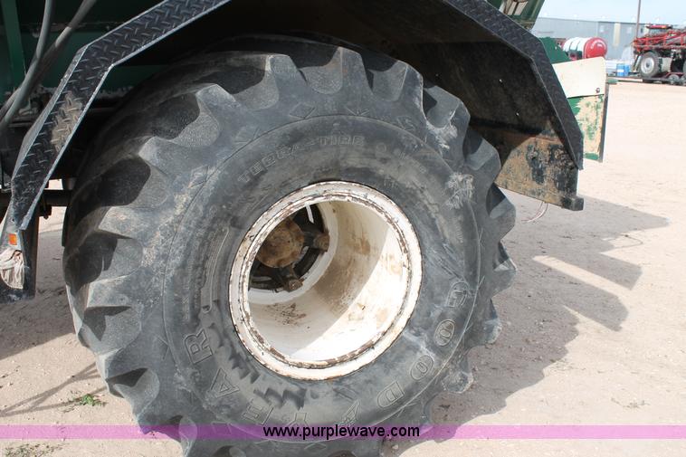 image for item J1410 1984 International fertilizer spreader truck