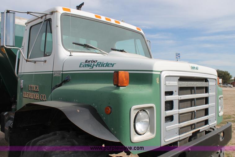 image for item J1410 1984 International fertilizer spreader truck