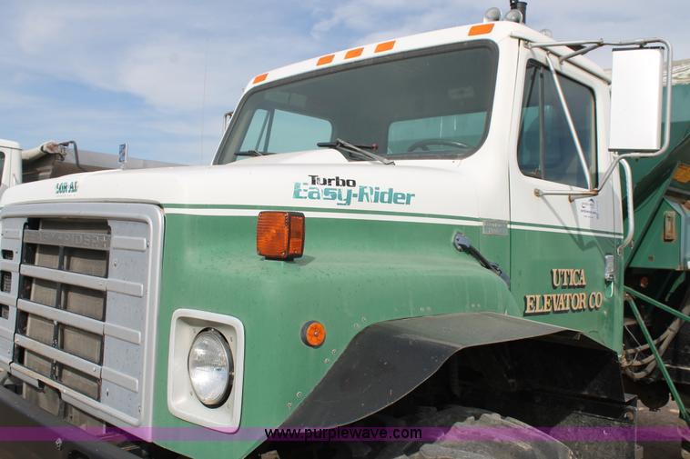 image for item J1410 1984 International fertilizer spreader truck