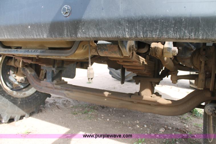 image for item J1410 1984 International fertilizer spreader truck