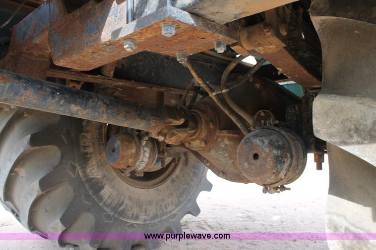 image for item J1410 1984 International fertilizer spreader truck