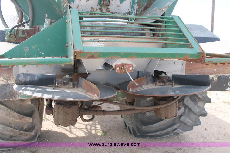 image for item J1410 1984 International fertilizer spreader truck