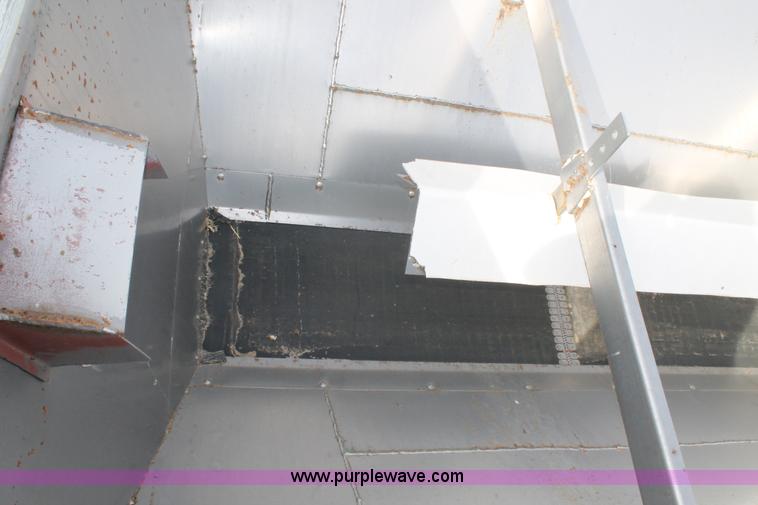 image for item J1410 1984 International fertilizer spreader truck