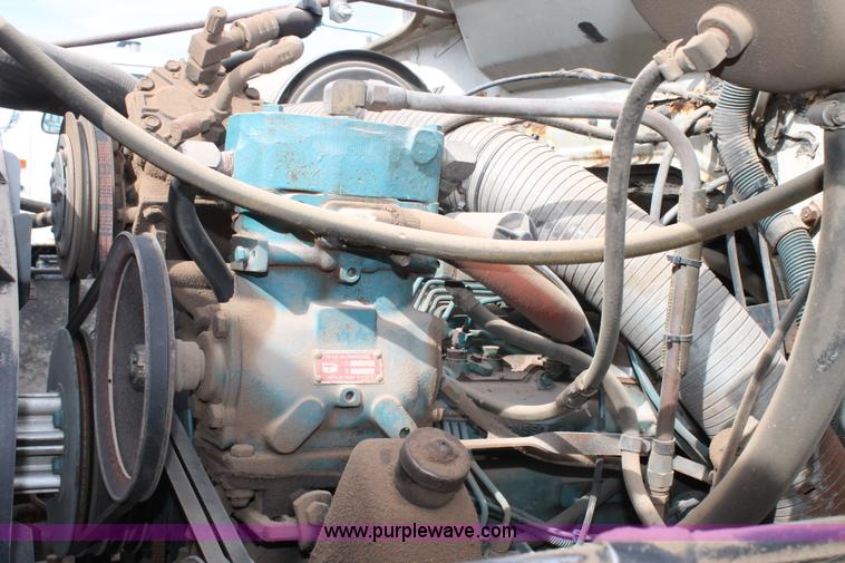 image for item J1410 1984 International fertilizer spreader truck