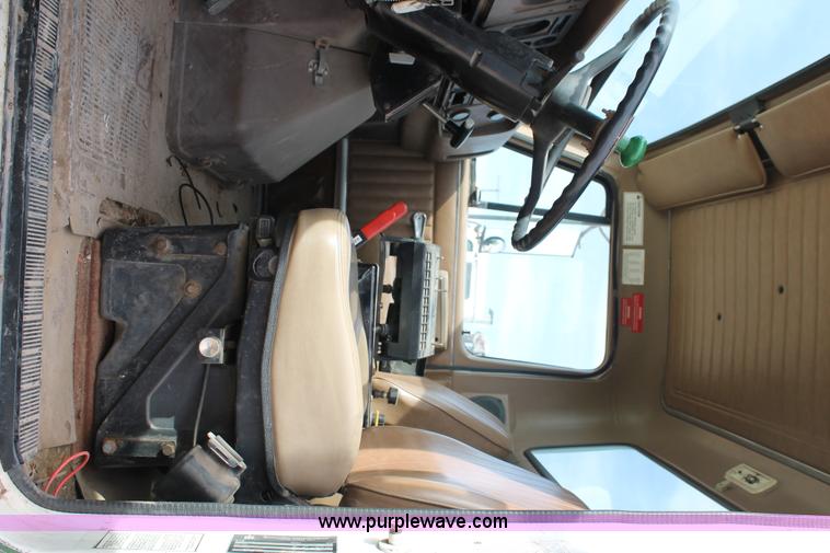 image for item J1410 1984 International fertilizer spreader truck