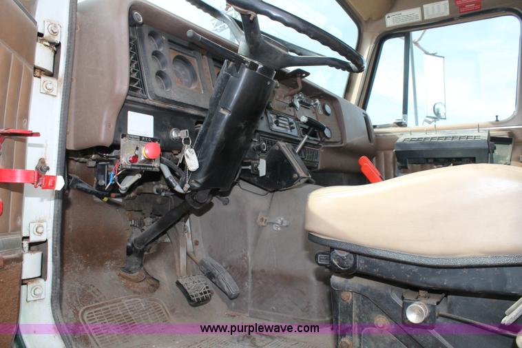 image for item J1410 1984 International fertilizer spreader truck