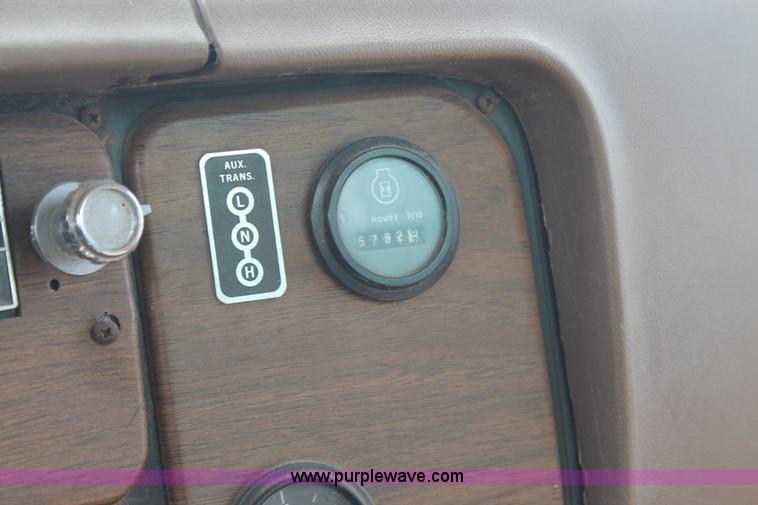 image for item J1410 1984 International fertilizer spreader truck