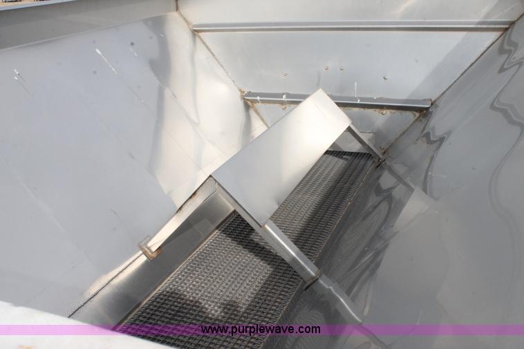 image for item J1411 1992 International 2554 fertilizer spreader truck