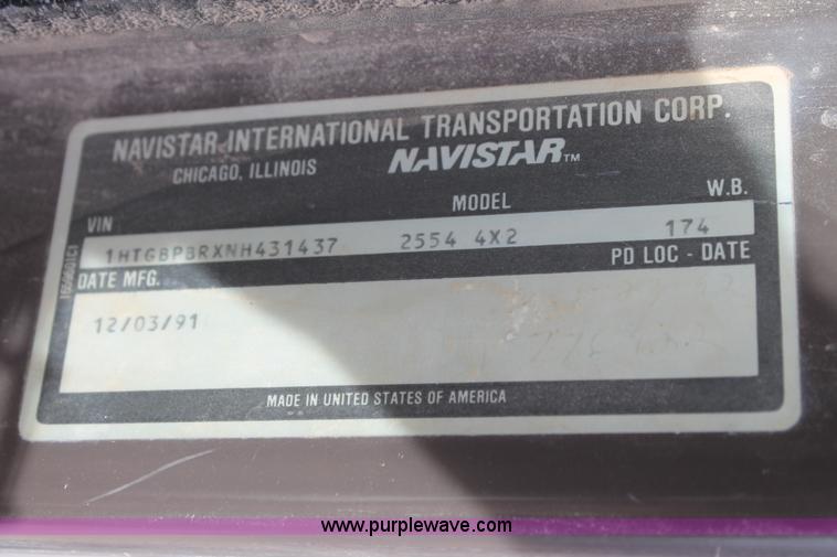 image for item J1411 1992 International 2554 fertilizer spreader truck