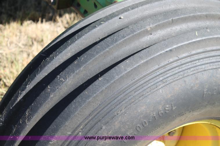 image for item J1414 1988 John Deere 4450 tractor