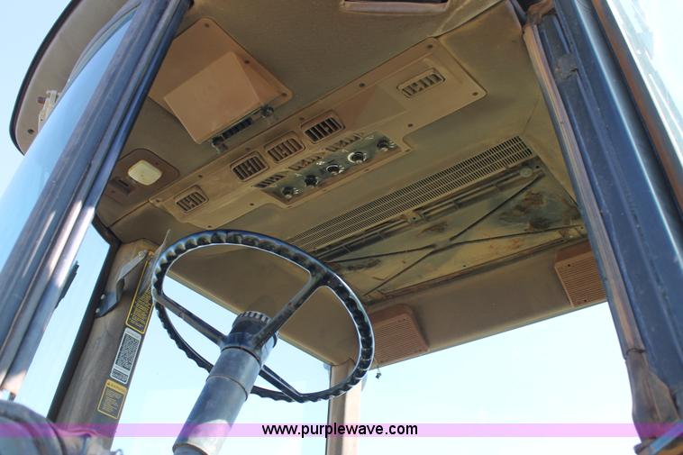 image for item J1414 1988 John Deere 4450 tractor