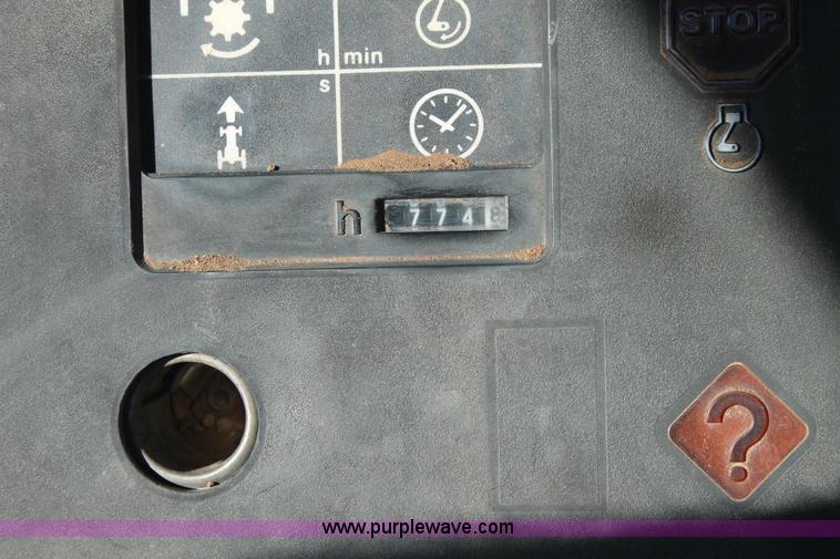 image for item J1414 1988 John Deere 4450 tractor