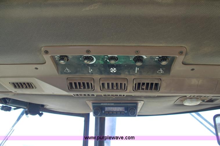 image for item J1414 1988 John Deere 4450 tractor