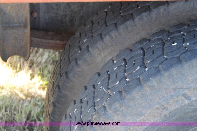 image for item J1418 1977 GMC 6500 grain truck