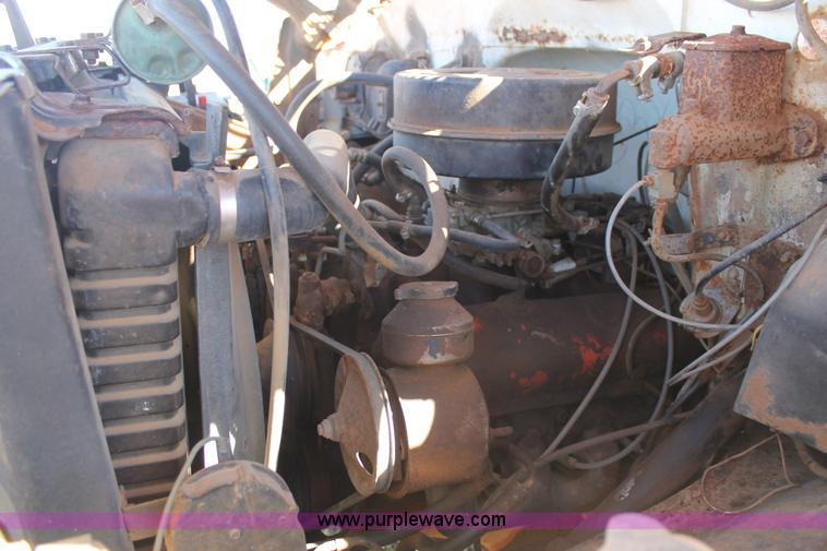 image for item J1418 1977 GMC 6500 grain truck