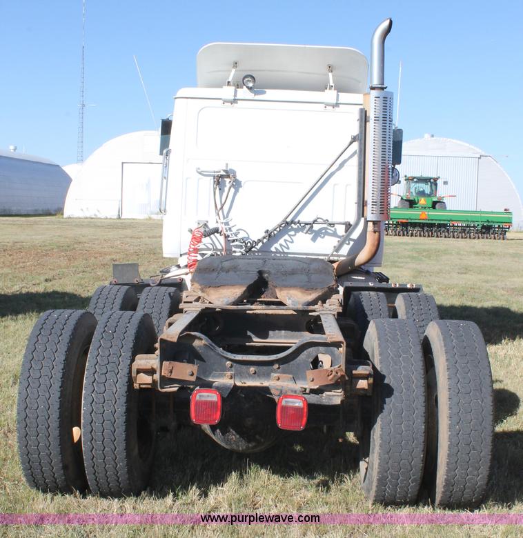 image for item J1420 1987 White semi truck