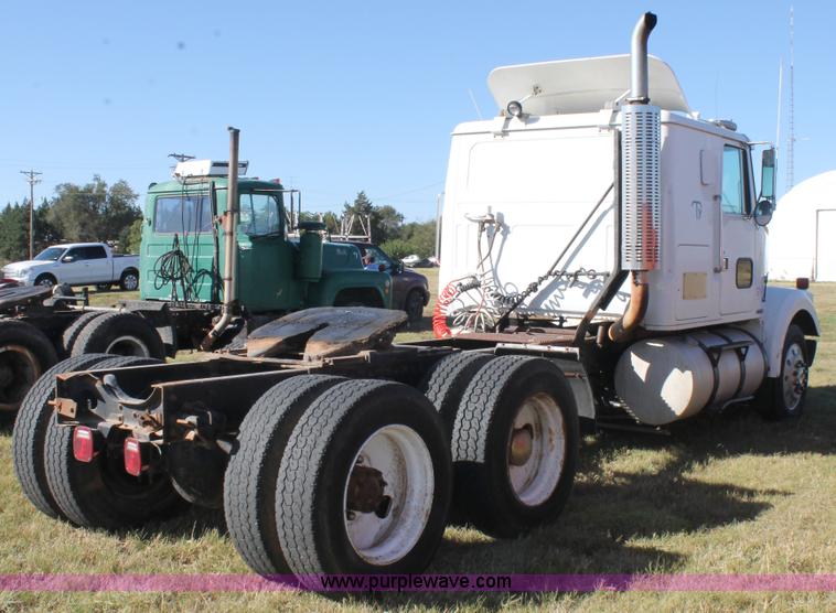 image for item J1420 1987 White semi truck