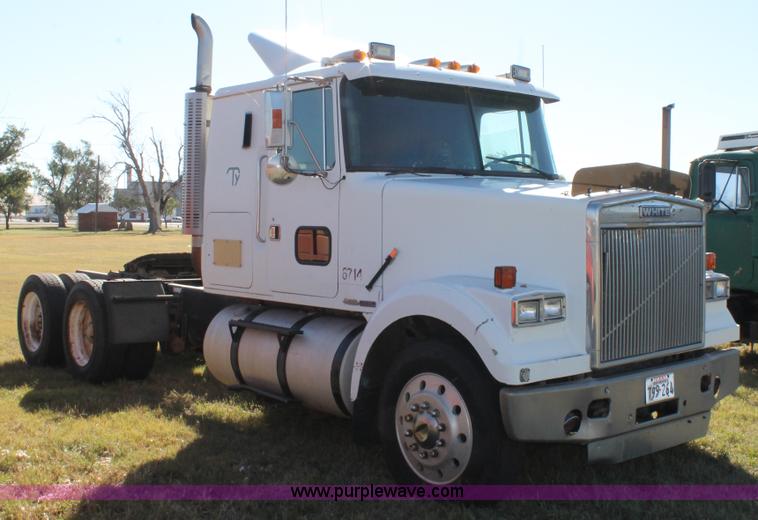 image for item J1420 1987 White semi truck
