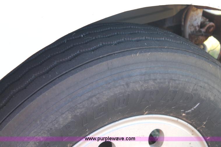 image for item J1420 1987 White semi truck