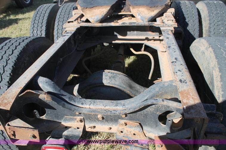 image for item J1420 1987 White semi truck