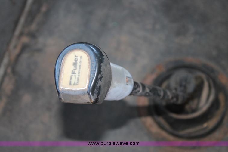 image for item J1420 1987 White semi truck