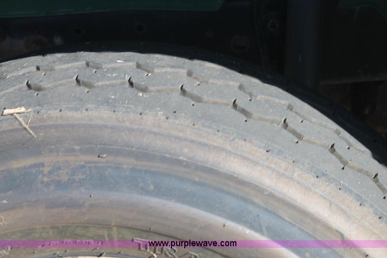 image for item J1421 1972 Mack R685 semi truck