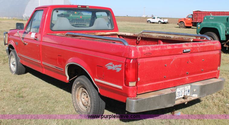 image for item J1422 1995 Ford F150 pickup truck
