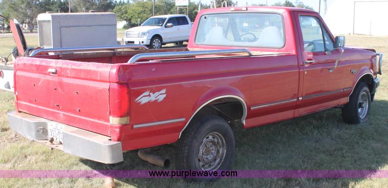 image for item J1422 1995 Ford F150 pickup truck