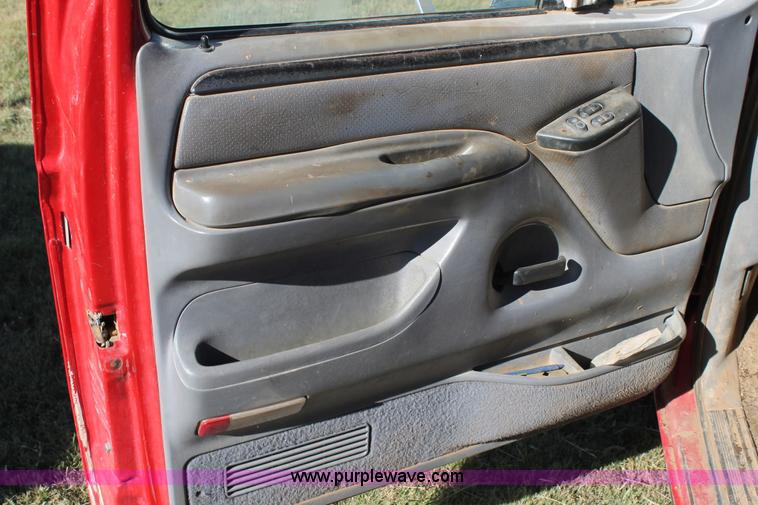 image for item J1422 1995 Ford F150 pickup truck