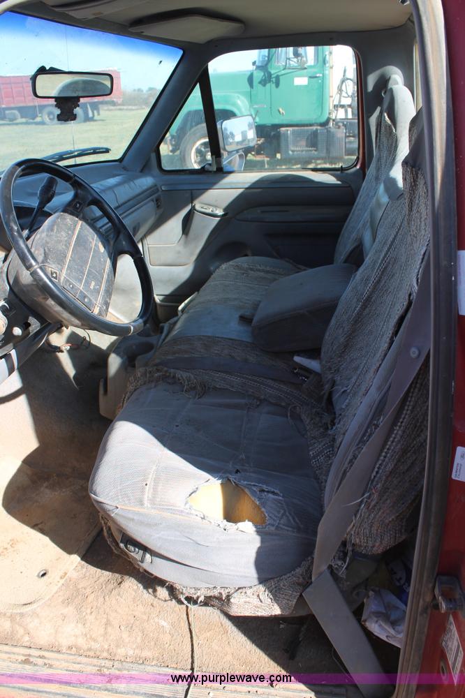 image for item J1422 1995 Ford F150 pickup truck