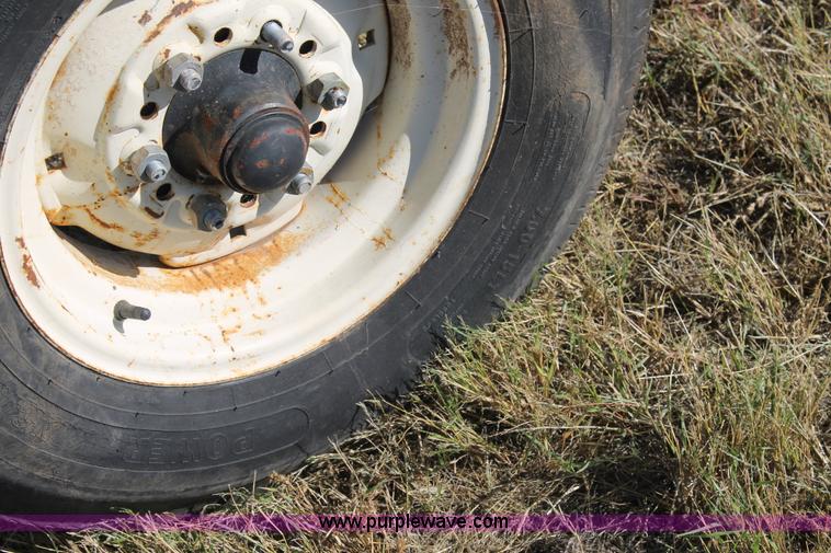 image for item J1424 Header trailer