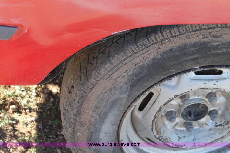 image for item J1425 1991 Toyota Xtracab pickup truck