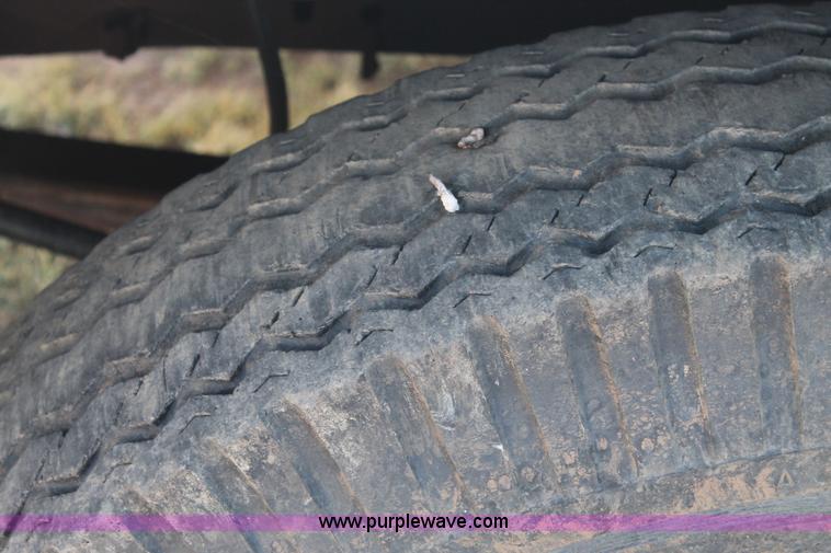 image for item J1428 1976 Ford grain truck