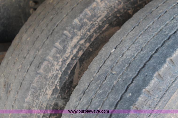 image for item J1428 1976 Ford grain truck