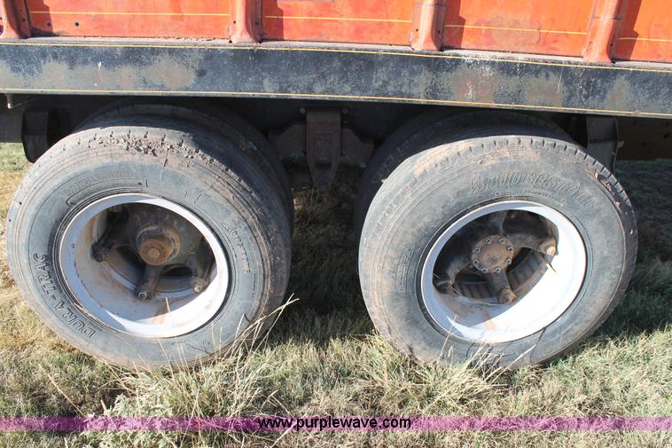 image for item J1428 1976 Ford grain truck