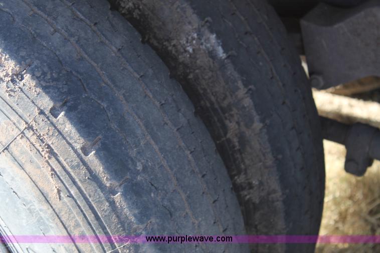 image for item J1428 1976 Ford grain truck