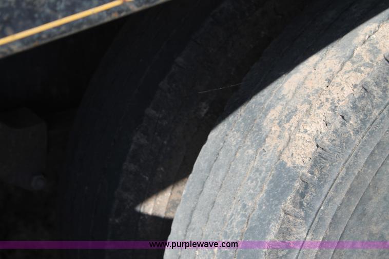 image for item J1428 1976 Ford grain truck