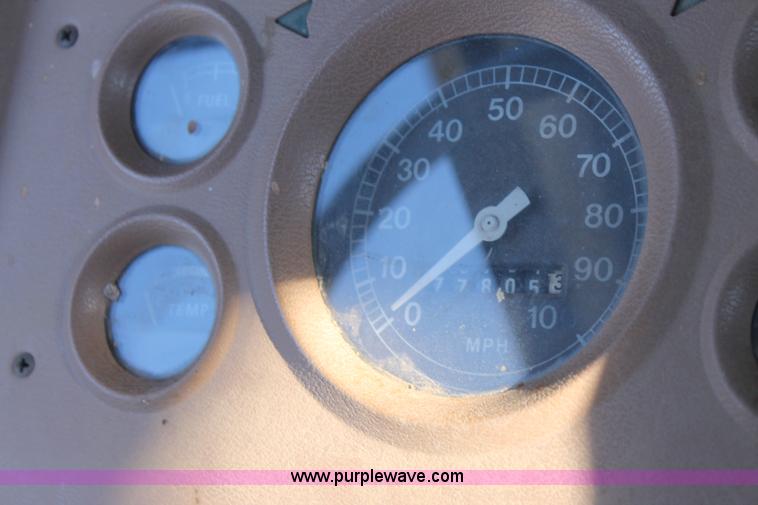 image for item J1428 1976 Ford grain truck