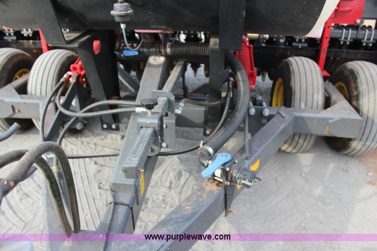 image for item J4303 2015 Sunflower 9413 grain drill