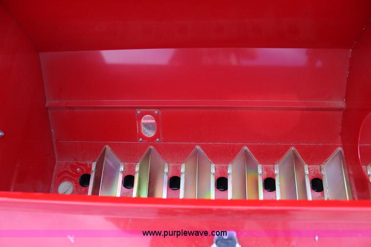 image for item J4303 2015 Sunflower 9413 grain drill