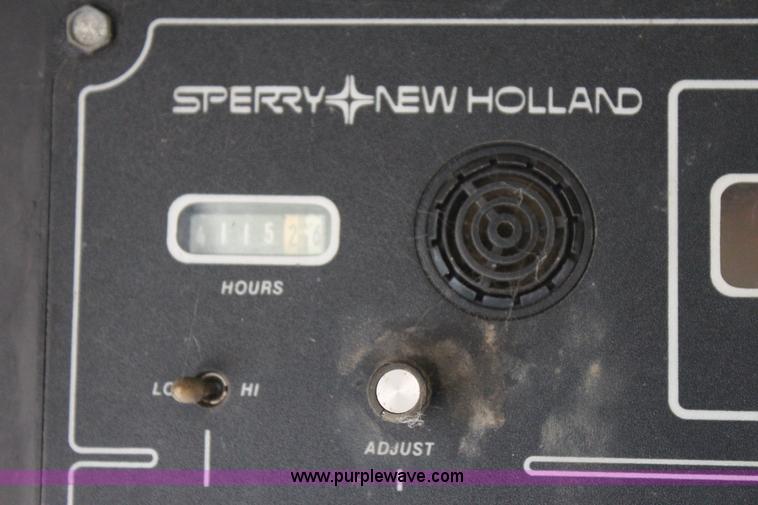 image for item J4314 1982 New Holland TR85 RWA combine