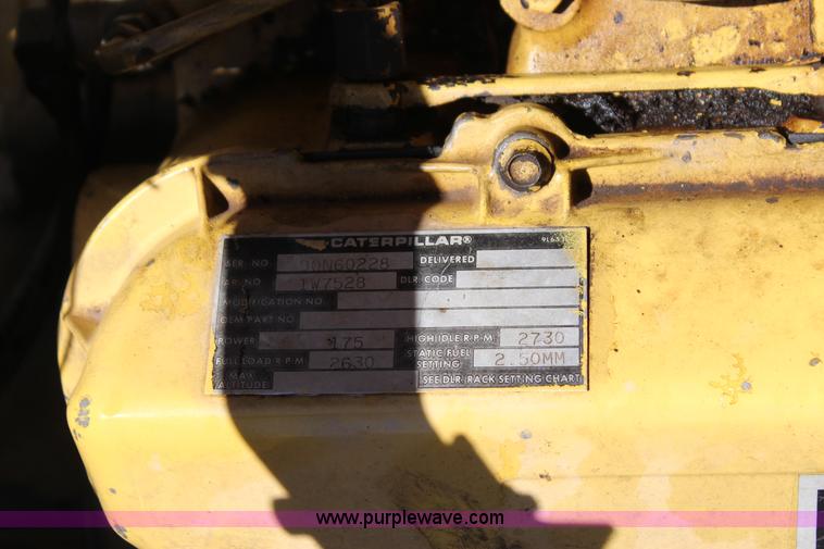 image for item J4314 1982 New Holland TR85 RWA combine