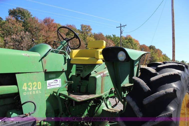 image for item J4321 1972 John Deere 4320 tractor