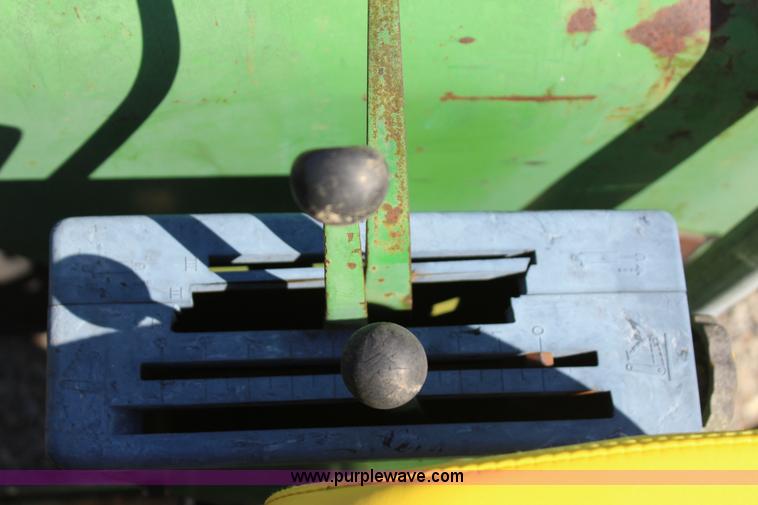 image for item J4321 1972 John Deere 4320 tractor