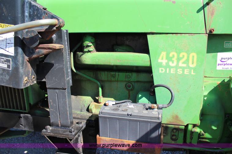 image for item J4321 1972 John Deere 4320 tractor
