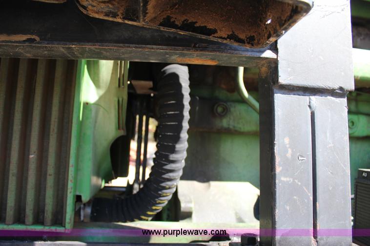 image for item J4321 1972 John Deere 4320 tractor